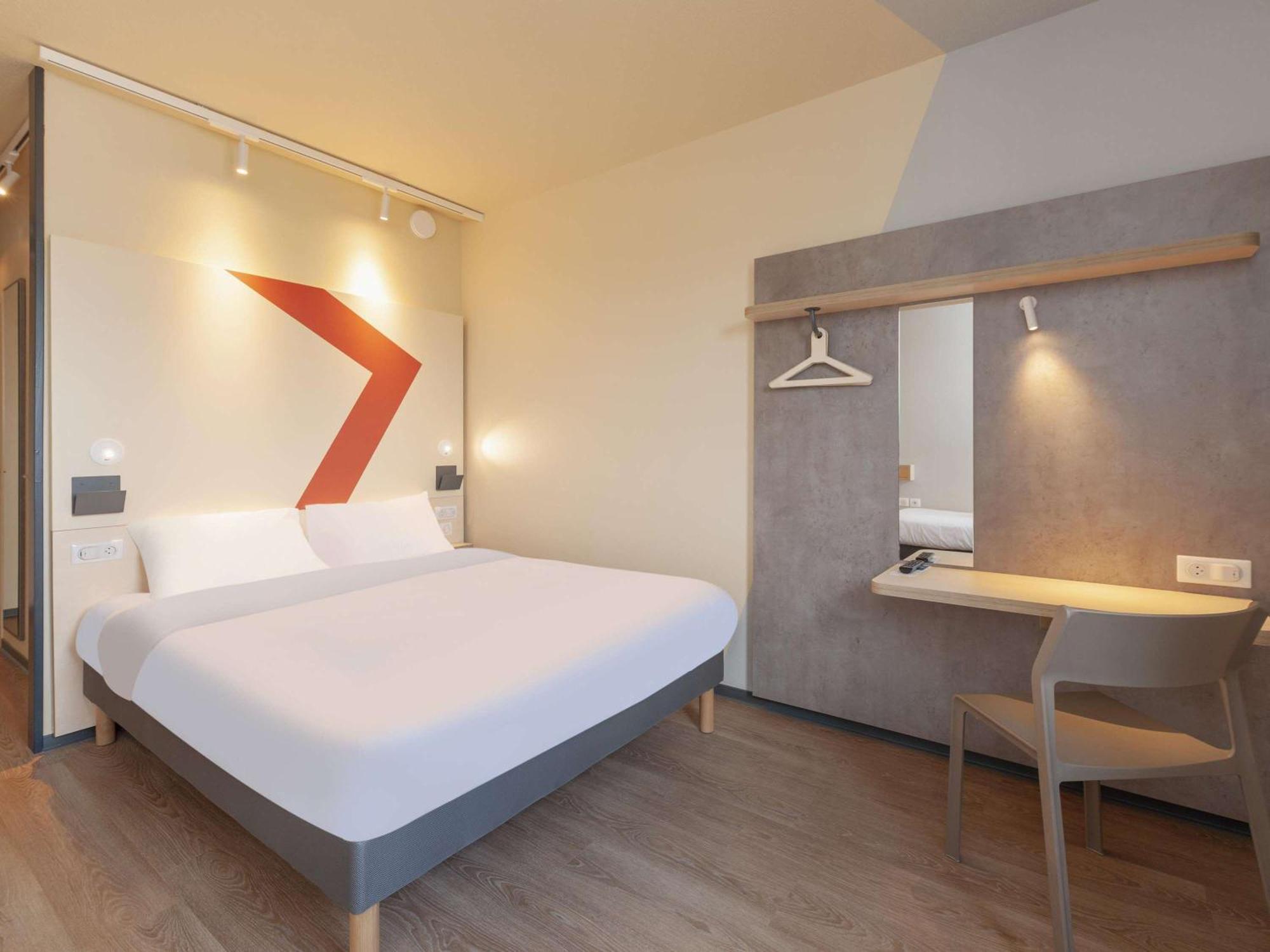 Ibis Budget Mont De Marsan Exterior foto