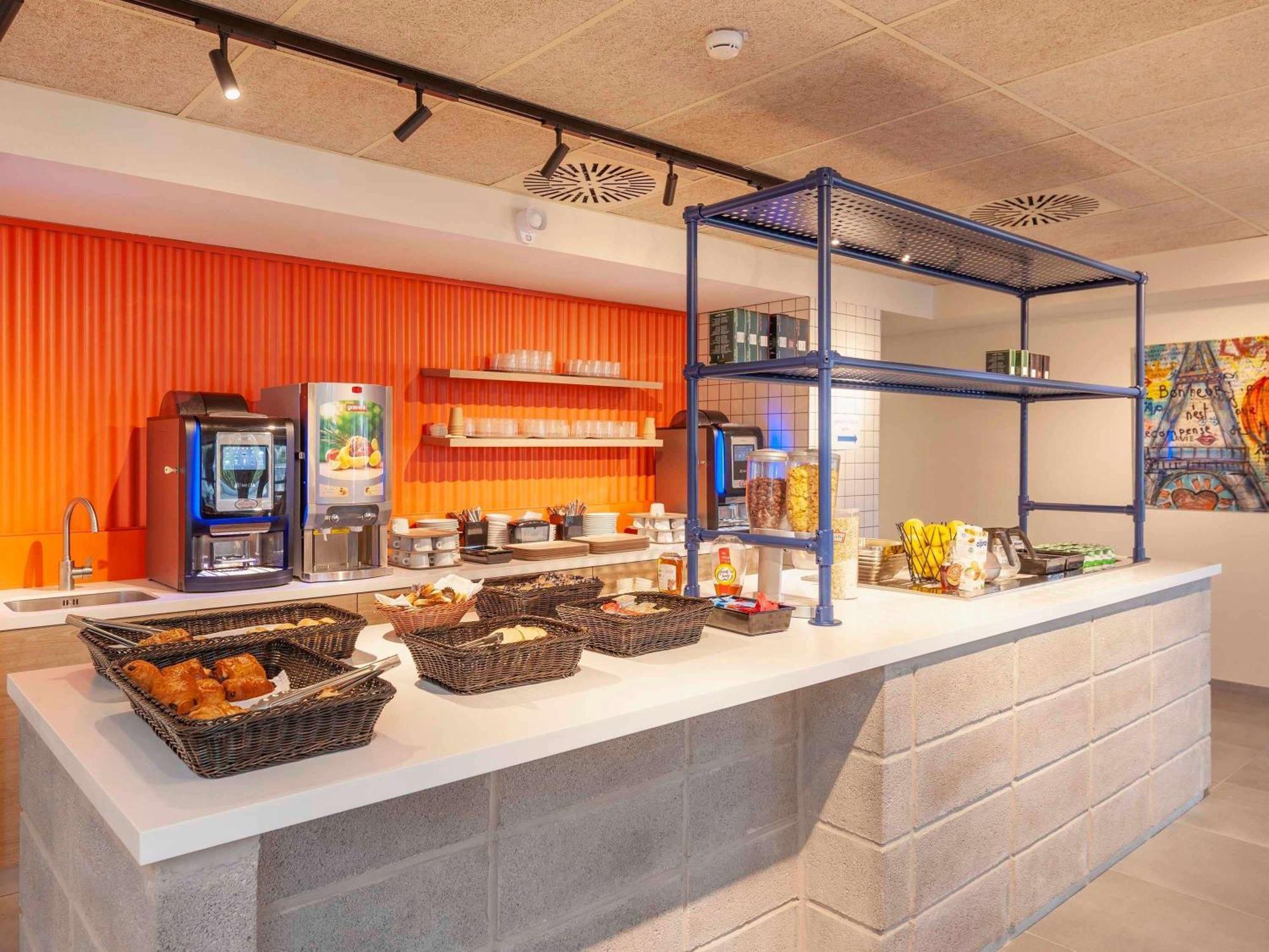 Ibis Budget Mont De Marsan Exterior foto